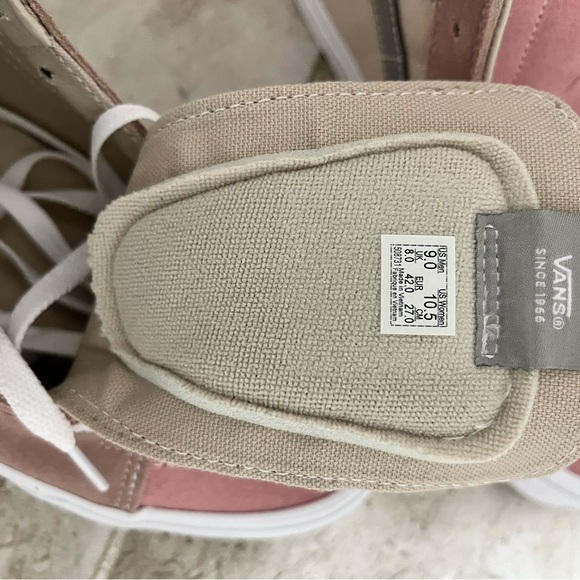 Vans - Picture 4 of 5